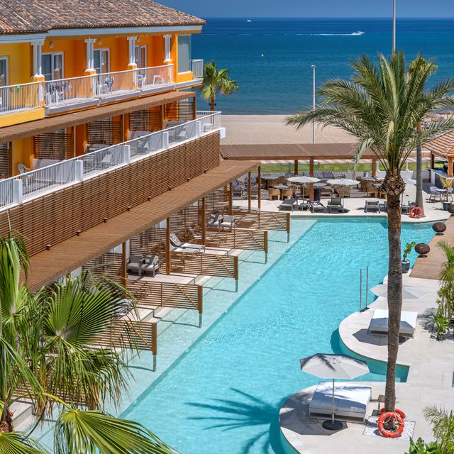 Mediterraneo Bay Hotel and Resort