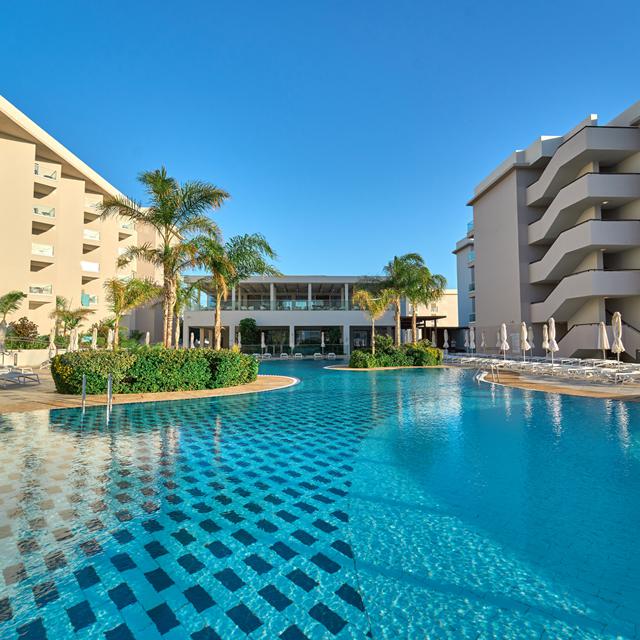 Vangelis Hotel & Suites