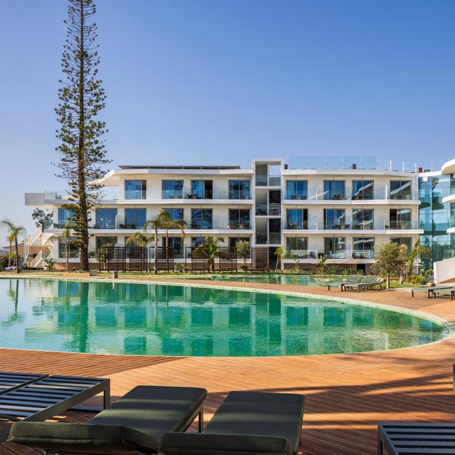 Castelo Suites Hotel