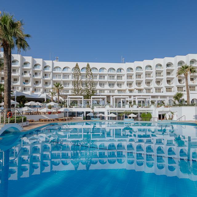 Hotel Golden Coast Beach